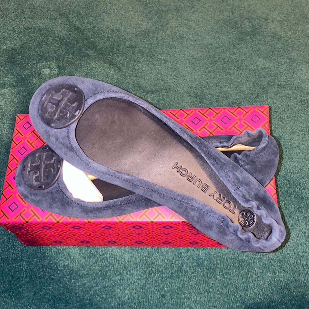 Brand new never worn Tory Burch flats